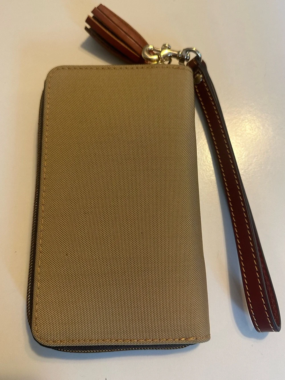 Dooney & Bourke Pebble Grain Zip Around Wristlet Wallet Taupe Beige